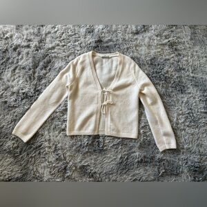 Abercrombie & Fitch Cream Knit Sweater